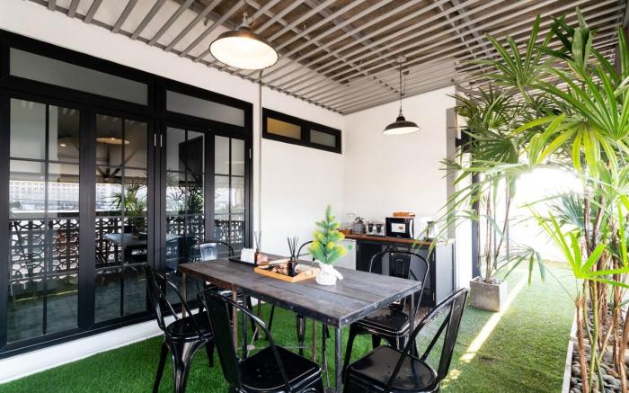 Five Bedrooms + Living room + Shared Pool