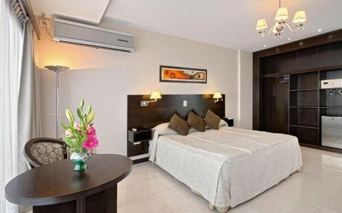 Hotel Nuevo Ostende by bund