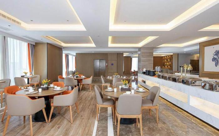 Kyriad Marvelous Hotel Ziyang North High-speed Railway Station