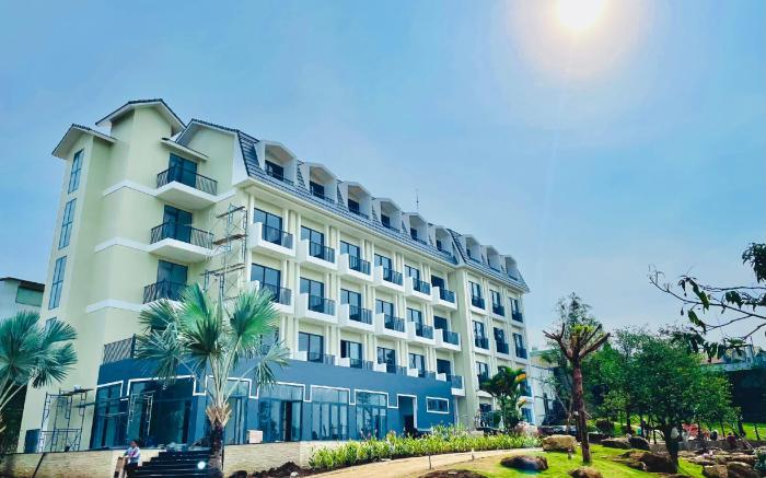 SUNFLOWER HOTEL & RESORT
