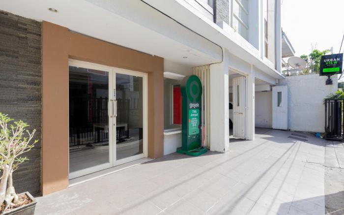 Urbanview Erga Family Residence Syariah Surabaya by RedDoorz