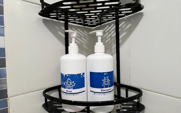 RedLiving Apartemen Bassura City - Ens Room