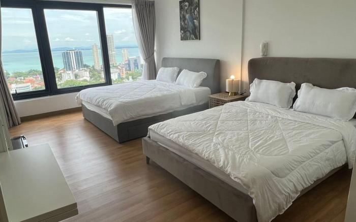 Unique Tropicana Seaview Luxury Deluxe Suite