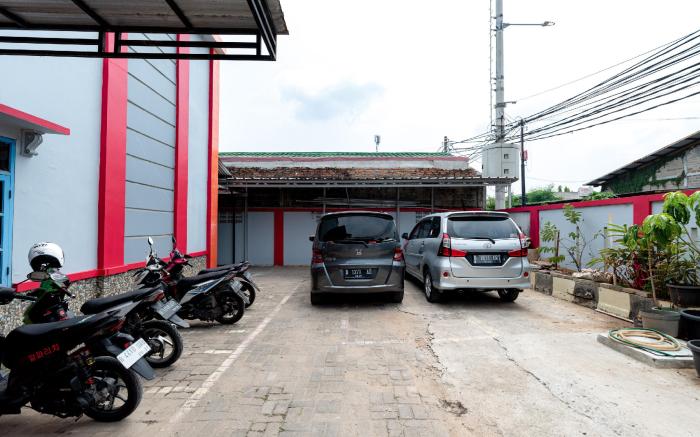RedDoorz near Kelapa Gading