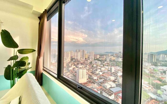 Top floor* Boho 3BR Suite by Happy Living