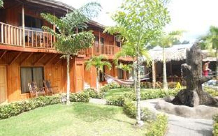 Arenal Hostel Resort