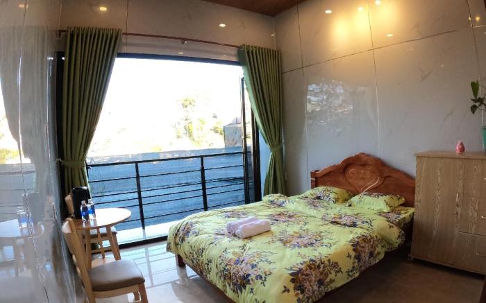 Queen room 2