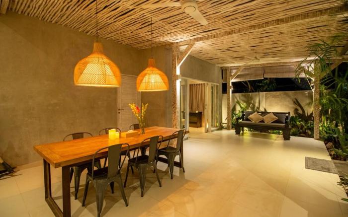 Canggu Tropical Villa with Industrial Flair 