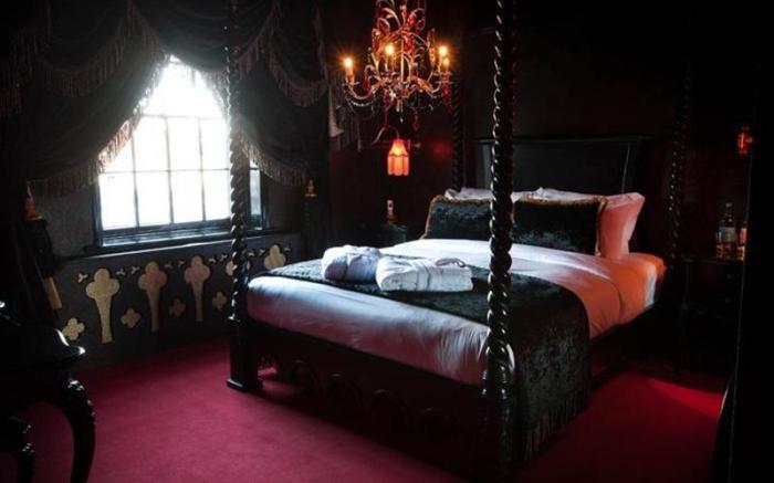 Crazy Bear Hotel Beaconsfield