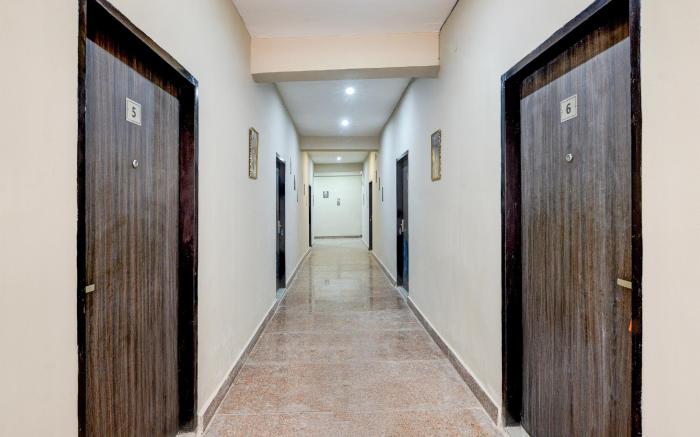 Hotel O Regal Garden