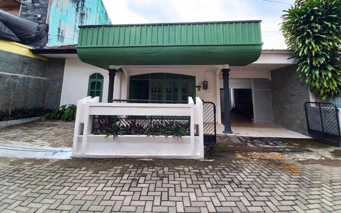 Azarine Homestay Syariah Jogja Dekat UGM