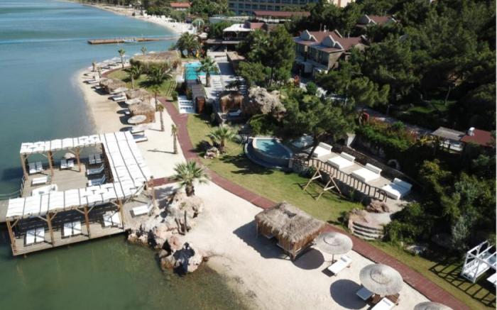 IVY SAILING RESORT HOTEL