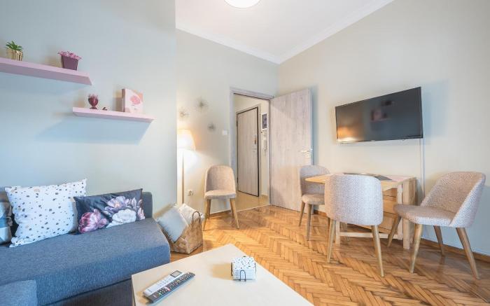 Supreme Suite with balcony by Cloudkeys