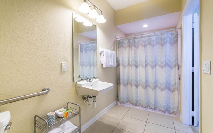 Spacious Vista Cay Townhome *Newly Furnished!*