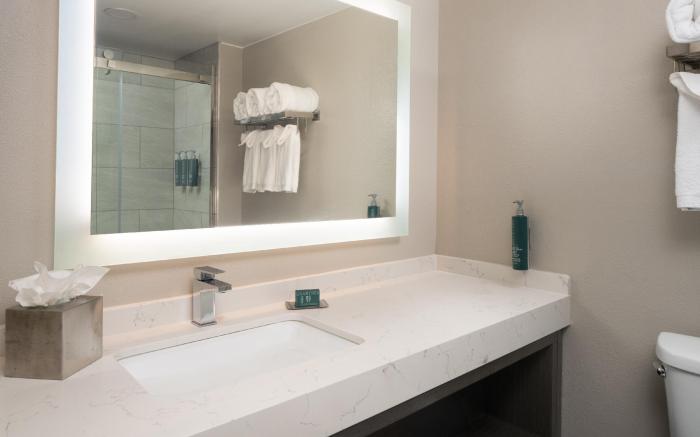 DoubleTree by Hilton Warwick Providence Airport