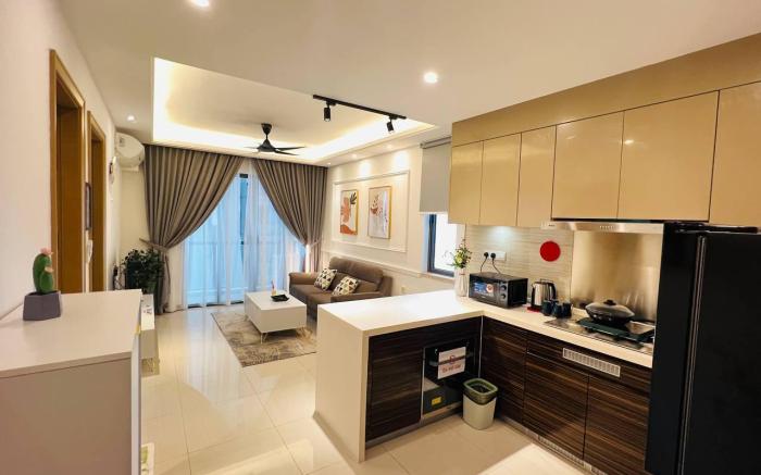 Comfy 1BR unit at R&F Princess by ANJU