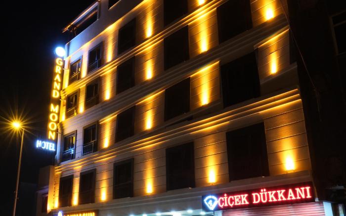 GRAND MOON HOTEL