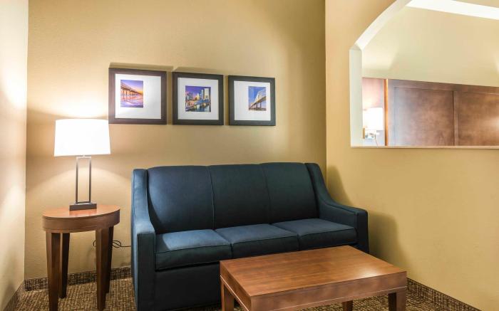 Comfort Suites Baymeadows Near Butler Blvd