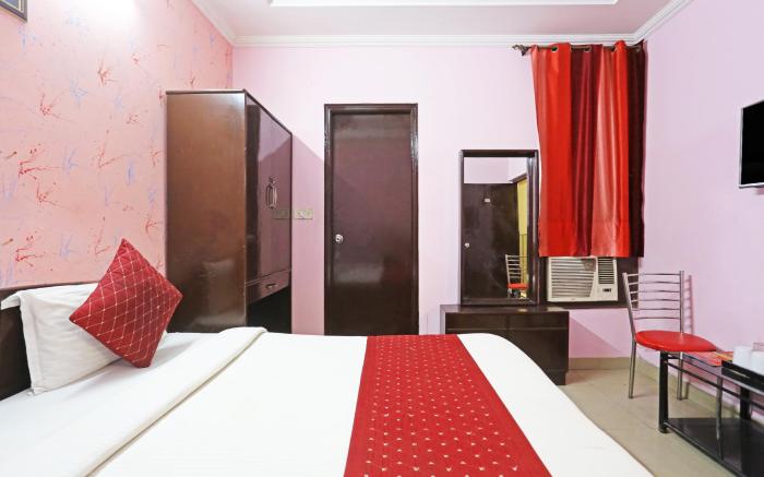 Airport Hotel Parikshit Palace