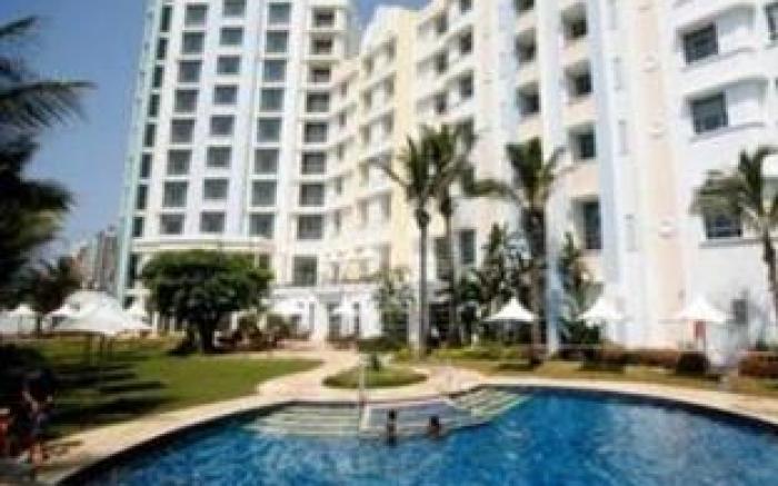 Suncoast Hotel & Towers