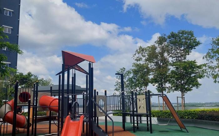 KLIA Travel Homestay - 3R 2B - WIFI & NETFLIX