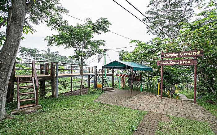 Royal Hotel and Outbound Trawas
