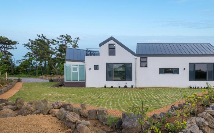 Jeju moridarakbang pension