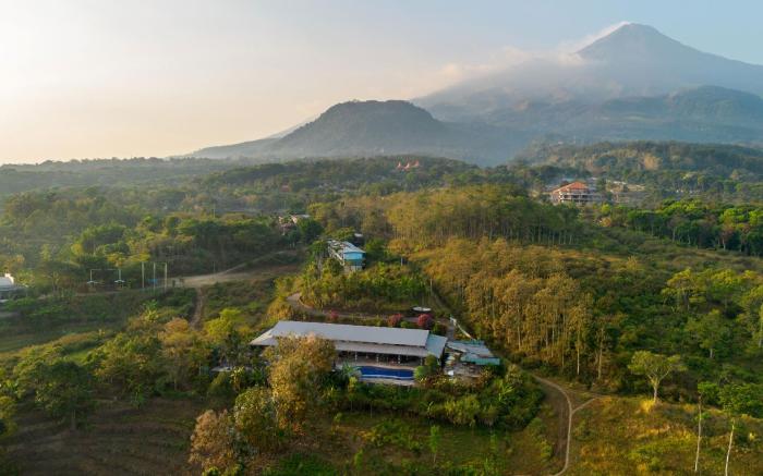 Royal Hotel and Outbound Trawas