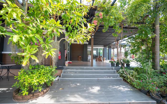 Baan Faa Talay Chan