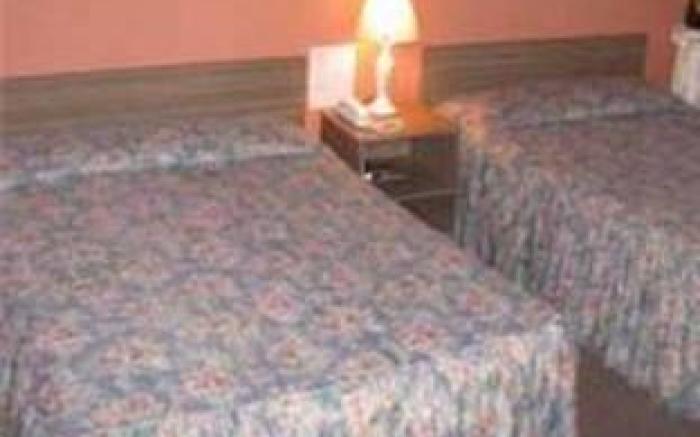 Four Seasons Motel