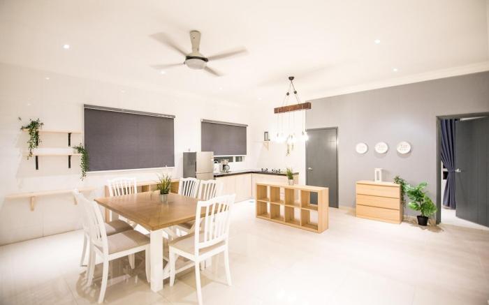 The Duyong Dream - British Cottage House