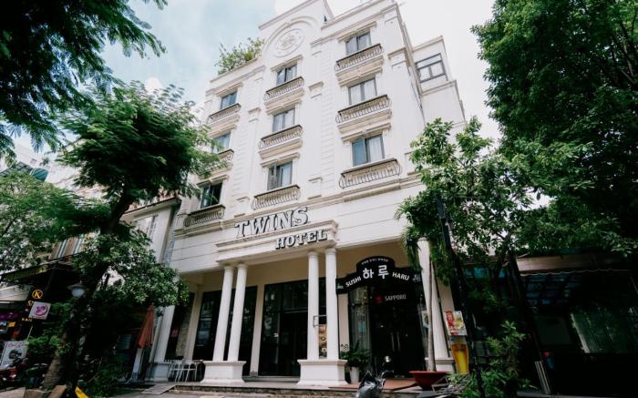 Twins Hotel Phu My Hung 