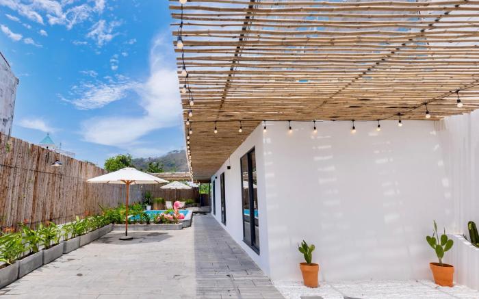VILLA 3B LẠC LONG QUÂN 4 PHÒNG NGỦ 400M2