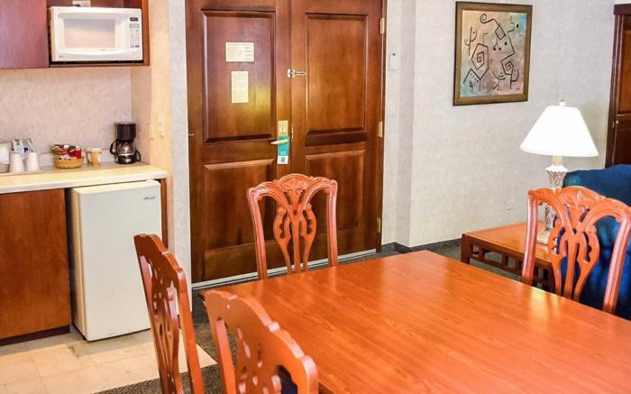 Quality Inn Monterrey La Fe