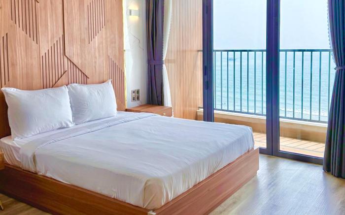 Da Nang Bay Beachfront Hotel