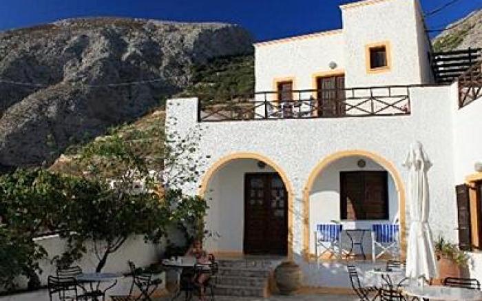 MAR n MAR CROWN HOTEL-SUITES