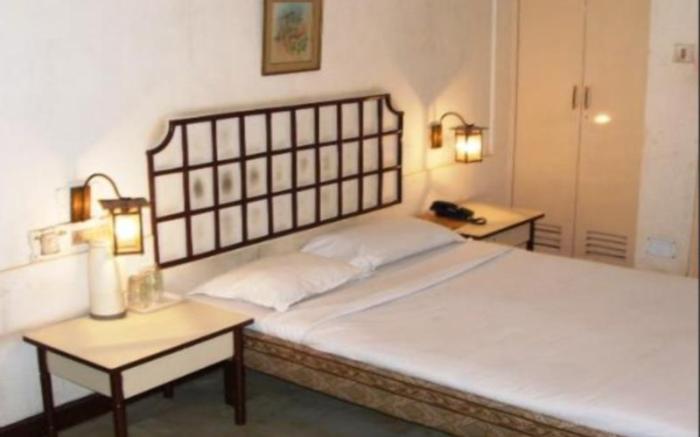 Juhu Hotel