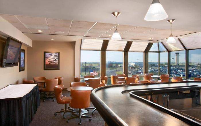 Doubletree By Hilton Wichita Airport Hotel