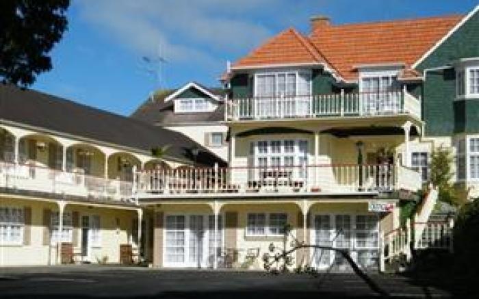 Colonial City Motel