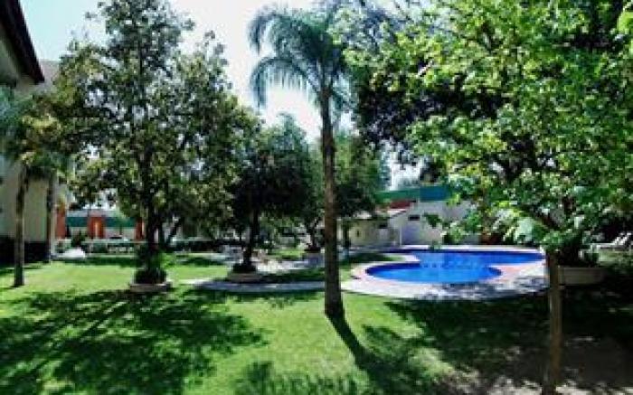 Aurea Hotel and Suites
