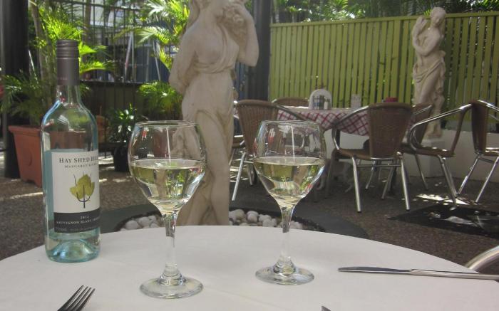 Cosmopolitan Motel & Serviced Apartments