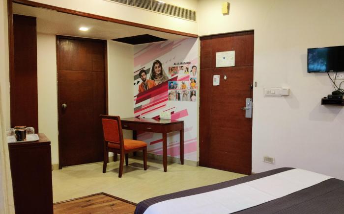 C Suites Business Hotel