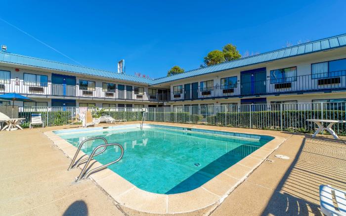 Xpress Inn & Extended Stays