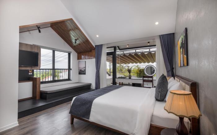 Charm Champion Villa Hoian