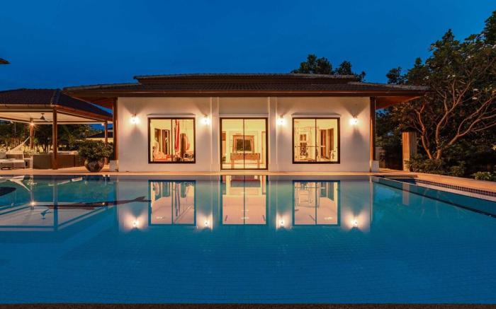 Large 6 Bed Luxury Villa on the Golf Course (PHJ)