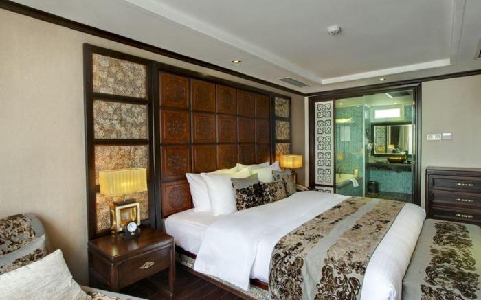 Golden Lotus Luxury Hotel