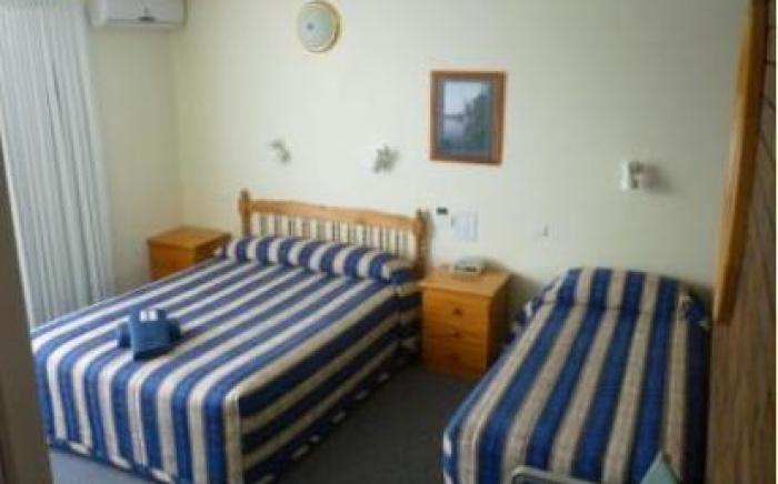 Lakeview Motor Inn