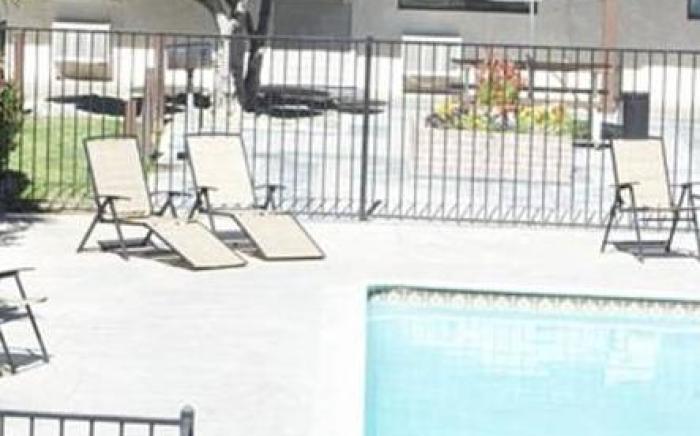 Palms Inn & Suites