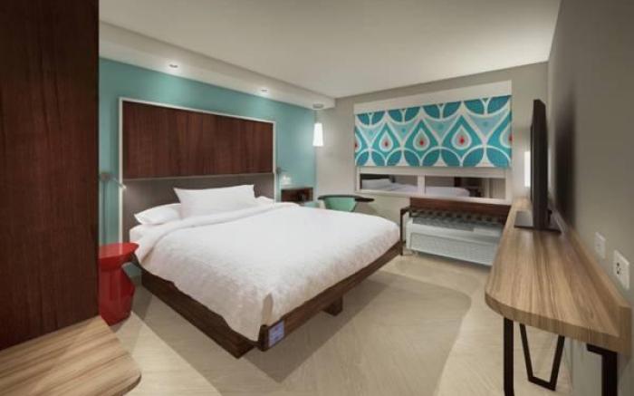 Tru by Hilton York