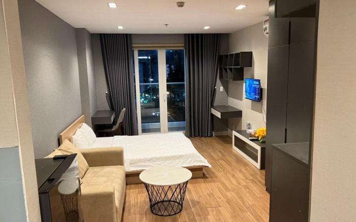 Cityside retreat condo in the middle of village